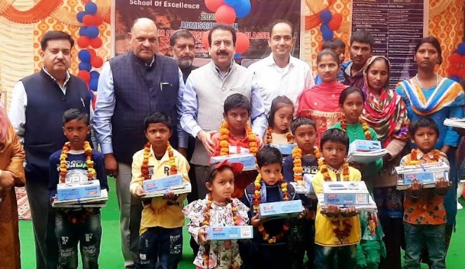 DSEJ inspects functions of schools in Jammu zone