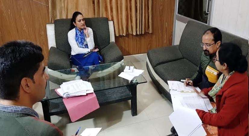 DC Jammu visits RS Pura, inspects progress on disbursement of crop loss compensation