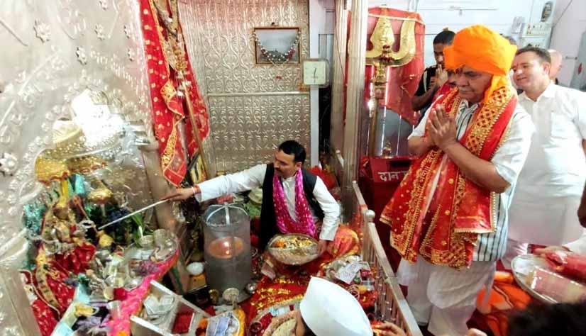 Navratra Festival: Devotional Song Competition enters day 2,  Chandigarh girl wins Rs 10000 in pre round