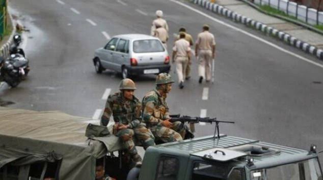3 arrested for threatening locals using LeT, Hizb posters in Awantipora