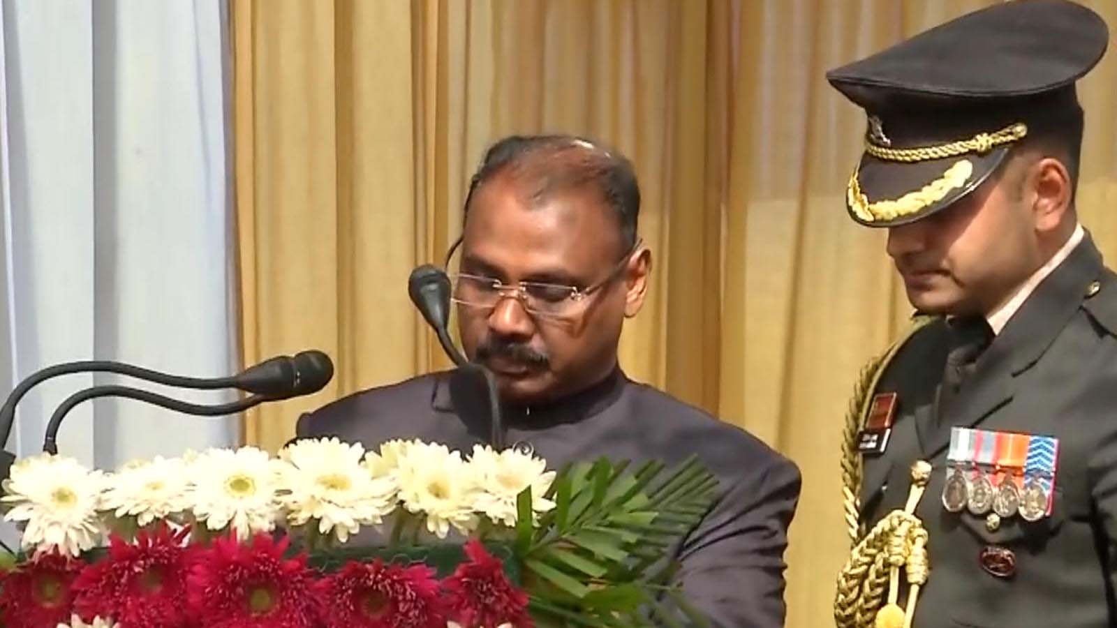 Lt Governor extends Christmas greetings