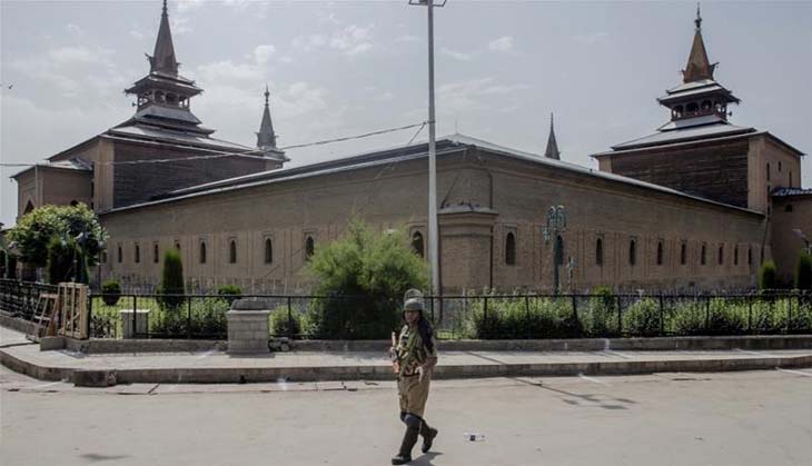 Friday prayers suspended across country amid lockdown