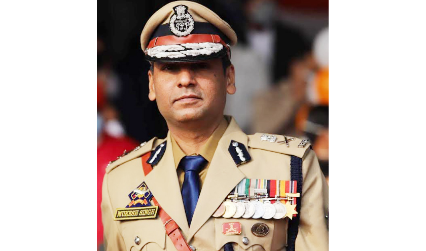 ADGP Jammu greets people on Gurupurab