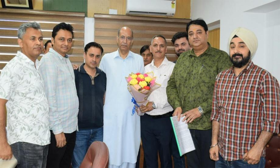 Advisor Nasir Aslam Wani holds interaction with Industrial, Trade Associations of Jammu