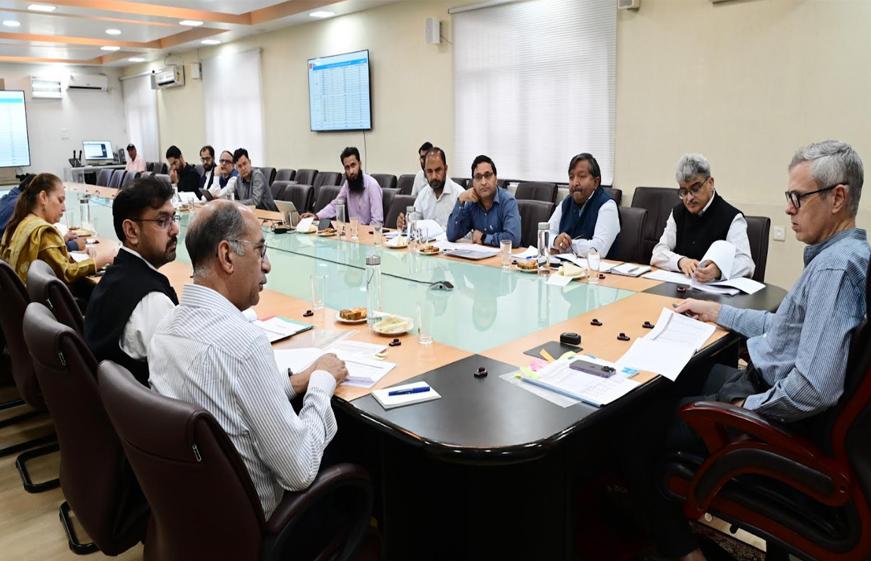 CM reviews telecom, digital communications infrastructure projects in J&K