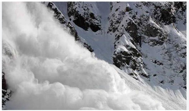 Avalanche hits Gulmarg, few skiers trapped, rescued within minutes