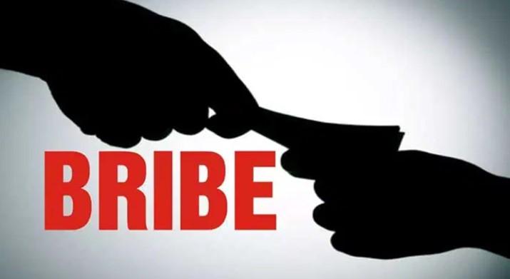 ACB arrests Patwari for accepting bribe of Rs 5000 in Jammu and Kashmir