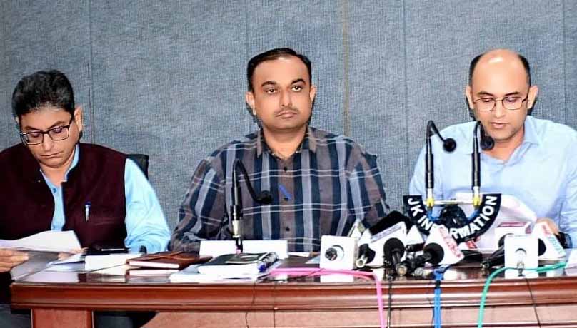 Sadhotra expresses solidarity with striking lawyers, seeks fulfilment of their logical demands 
