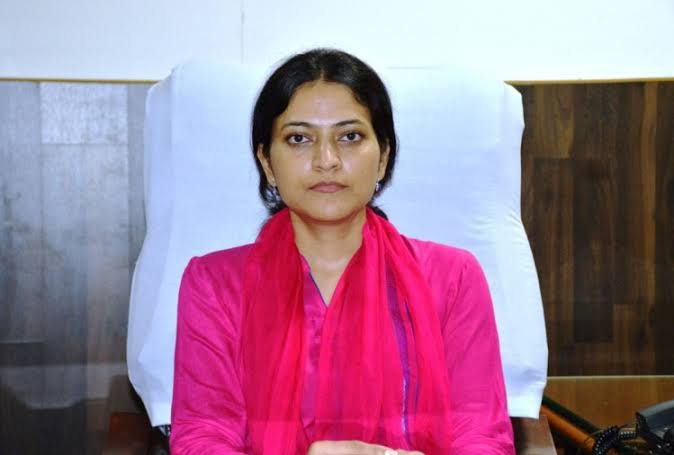 Cloth and Footwear shops to open in from 11 to 3 PM in Jammu for maintenance, no sales allowed : DC Jammu 