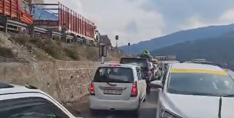 17 injured as bus turns turtle in Rajouri