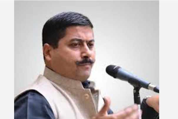 DC Srinagar reviews integration of PM-KISAN data with Revenue Records