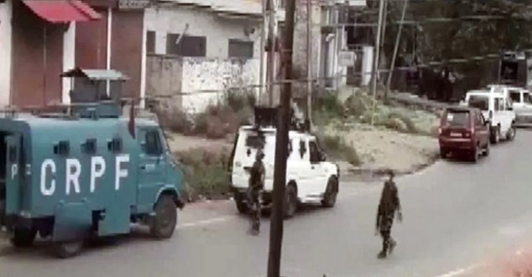 DEO Srinagar holds 2nd round of meeting with representatives of Political Parties