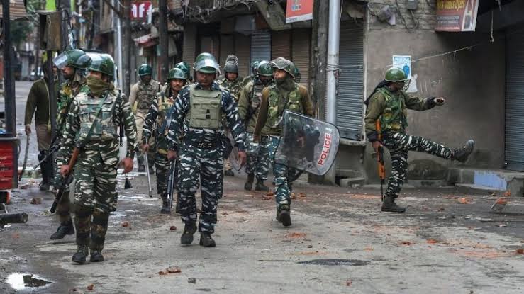Army and Airforce put on high alert in Kashmir, C-17 pressed into service 