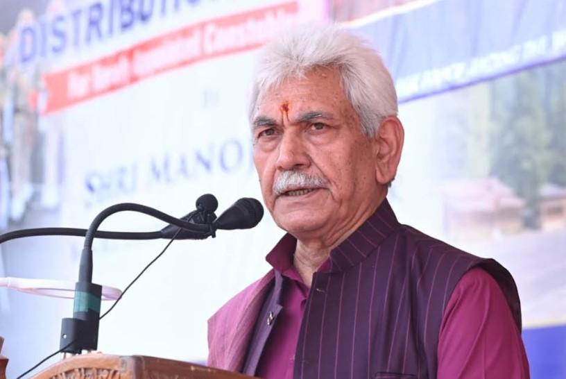 LG urges J&K Police to prepare a roadmap to make the force future ready