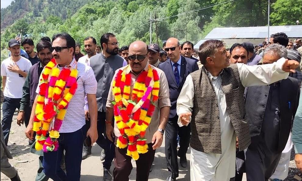 Deputy Chief Minister visits Kaman Post, NHPC Power Project in Uri