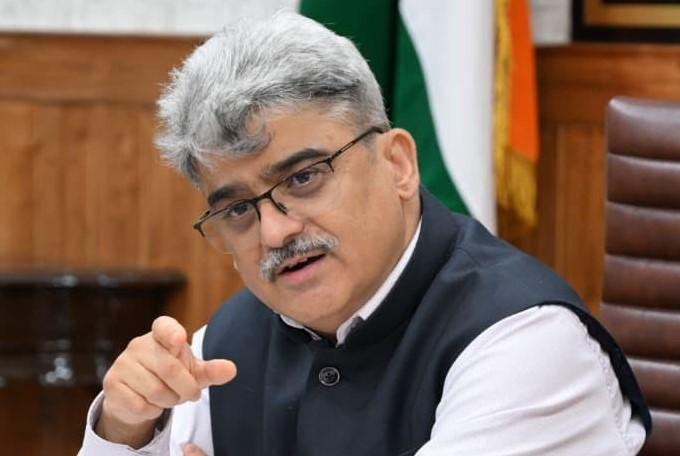 CS reviews availability of essential commodities across Jammu and Kashmir