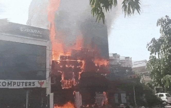 14 killed in massive fire at Lucknow coaching centre, students jump to escape