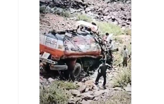J&K: 02 Killed as Oil Tanker Meets With Accident in Kishtwar