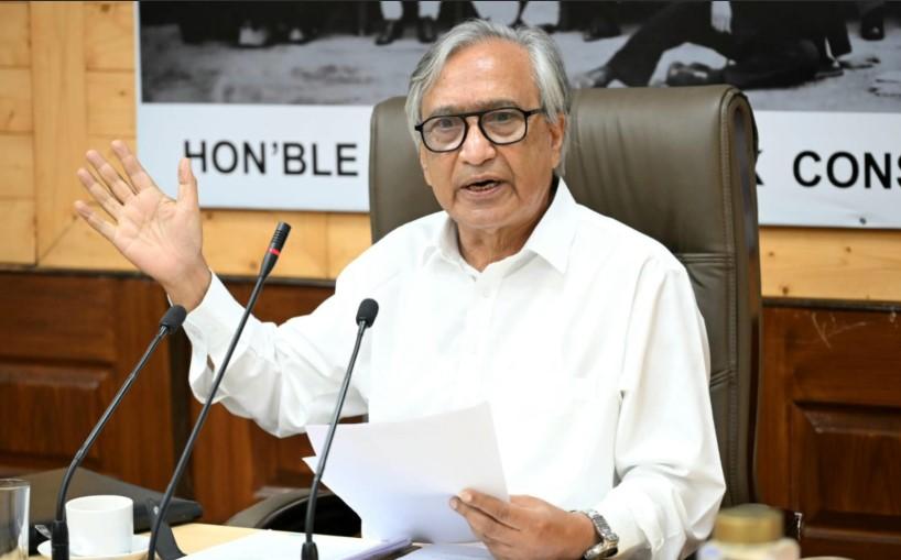 Tarigami chairs Environment Committee meeting, bats for zero tolerance against illegal mining