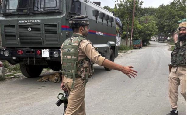 After threat letter, Kashmiri Pandits working in Kashmir asked to stay at home