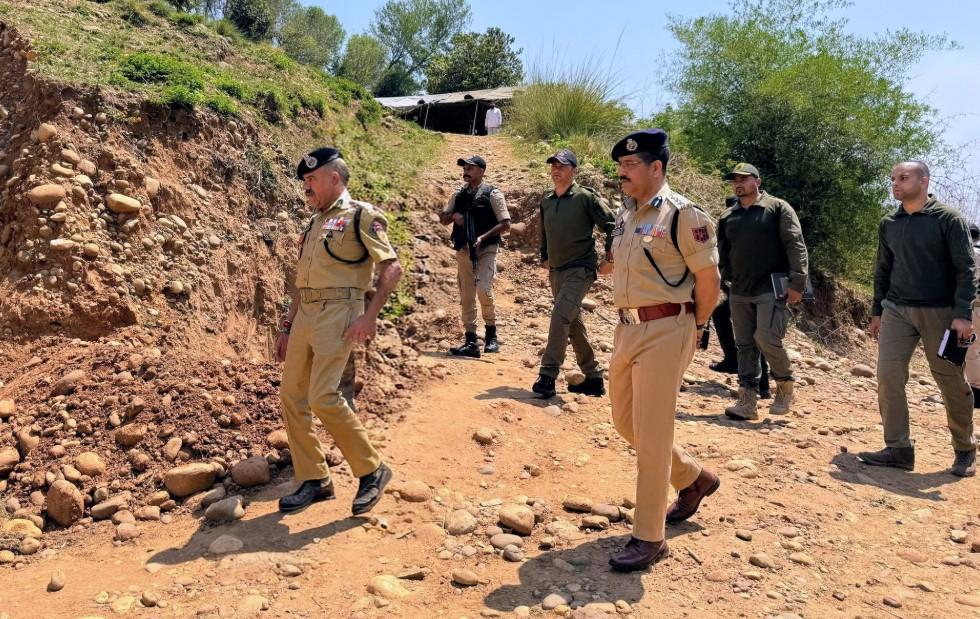 DGP Nalin Prabhat Reviews Jungle Warfare Training at CTC Sunjwan