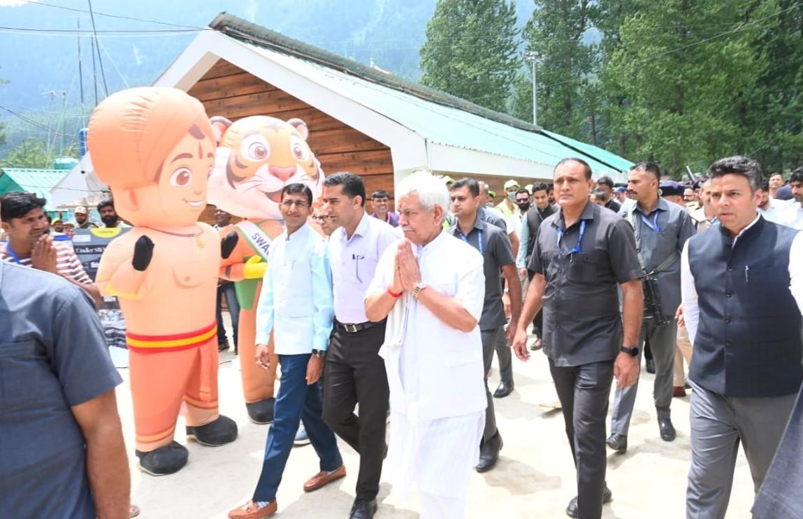 Lieutenant Governor visits Nunwan Base Camp, inspects facilities for pilgrims