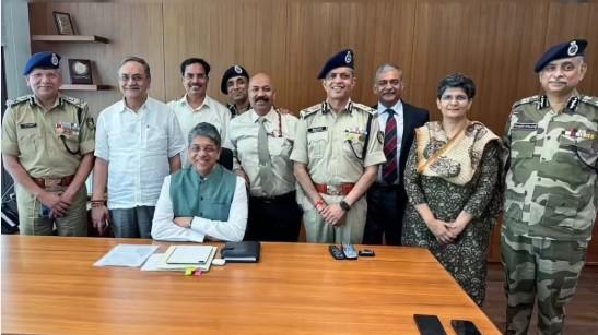 Mahesh Dixit takes charge as new Intelligence Bureau chief