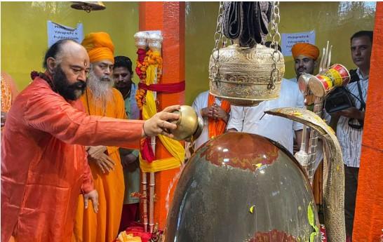 Amarnath yatra: ‘Chhari Mubarak’ taken to Shankaracharya temple