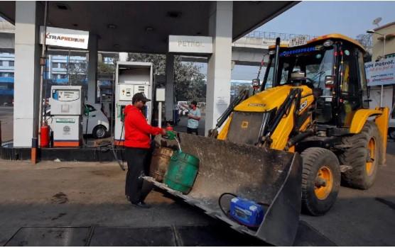 Government withdraws temporary restrictions on sale and distribution of Petrol and Diesel