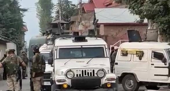 SCW Kashmir Conducts Search at Srinagar’s Safakadal Over Alleged Forgery in J&K Police Appointment