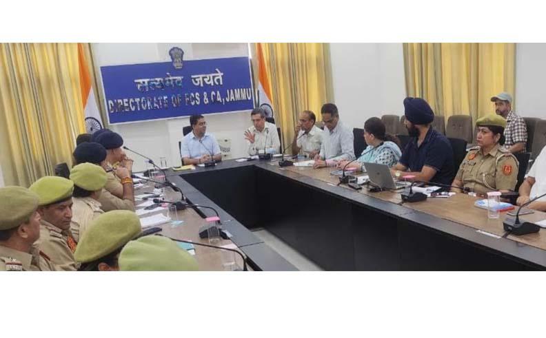 Director FCS&CA, Relief & Rehabilitation Commissioner review ration distribution to migrants