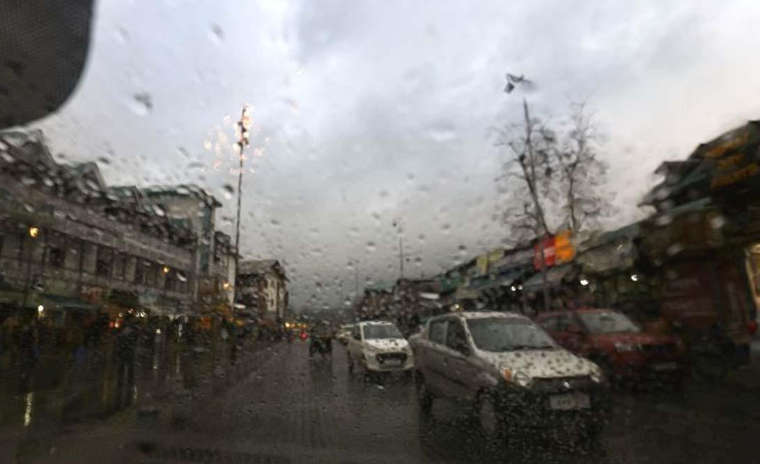MeT forecasts rain, storms across J&K; flash flood, mudslide risk looms