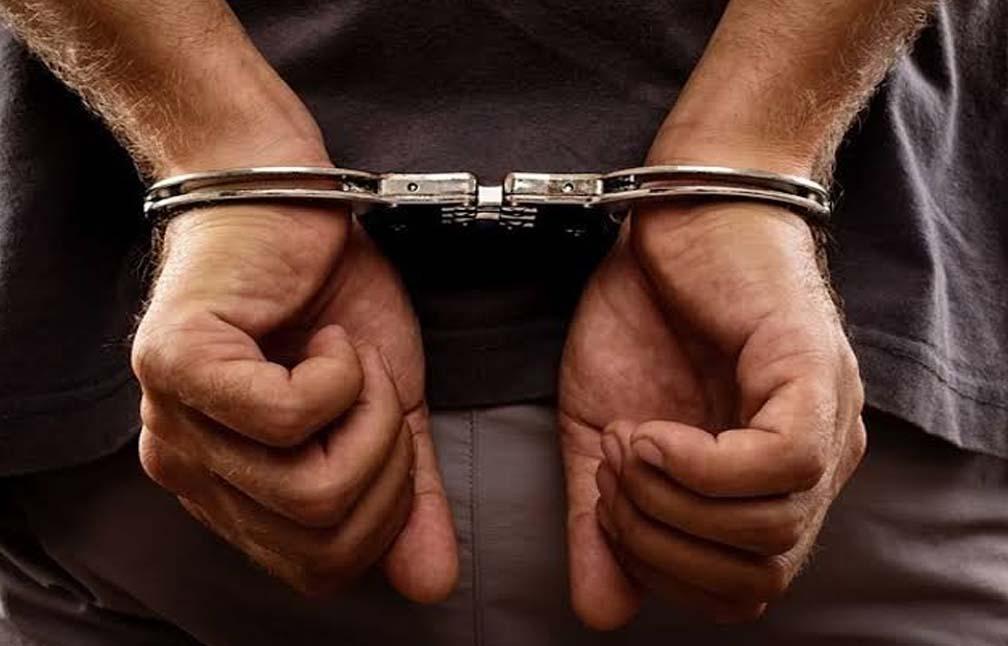 Two Drug Peddlers Arrested in South Kashmir in Separate Police Operations
