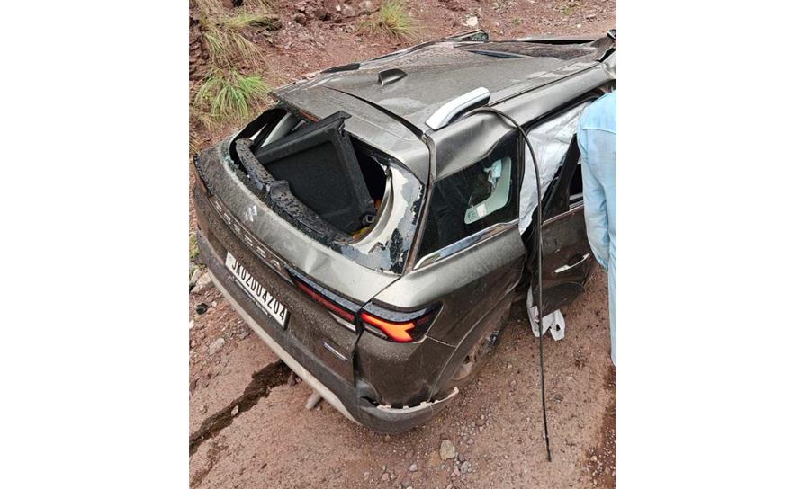 Couple, daughter among 5 killed; 6 injured in two road accidents