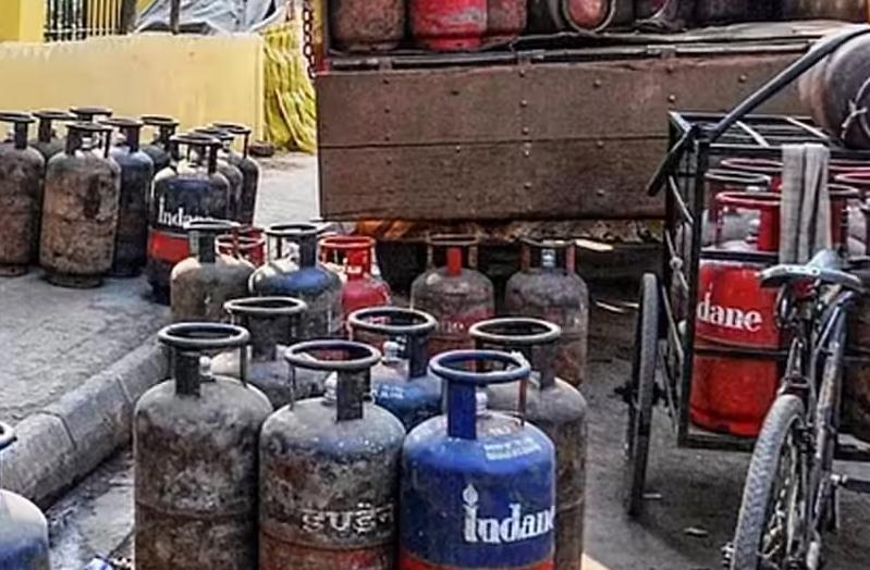 Commercial LPG price cut: 19-kg cylinder cheaper by Rs 183.50 from July 1