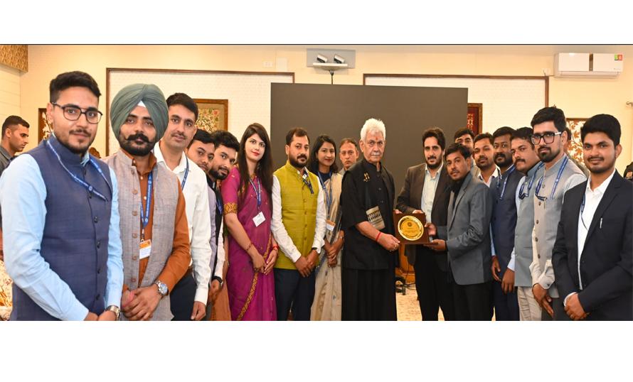 IIS Officer Trainees call on Lieutenant Governor