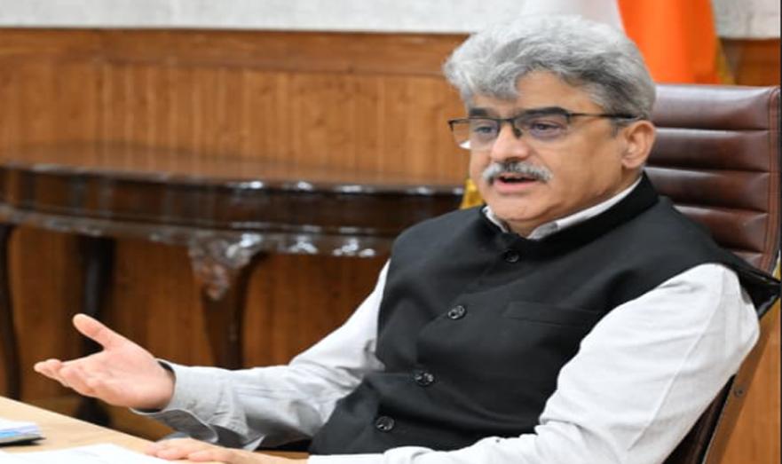 CS reviews measures to strengthen J&K’s handicrafts and handloom sector