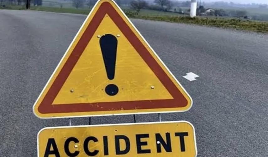 Man killed as boulder crushes tourist vehicle in Anantnag