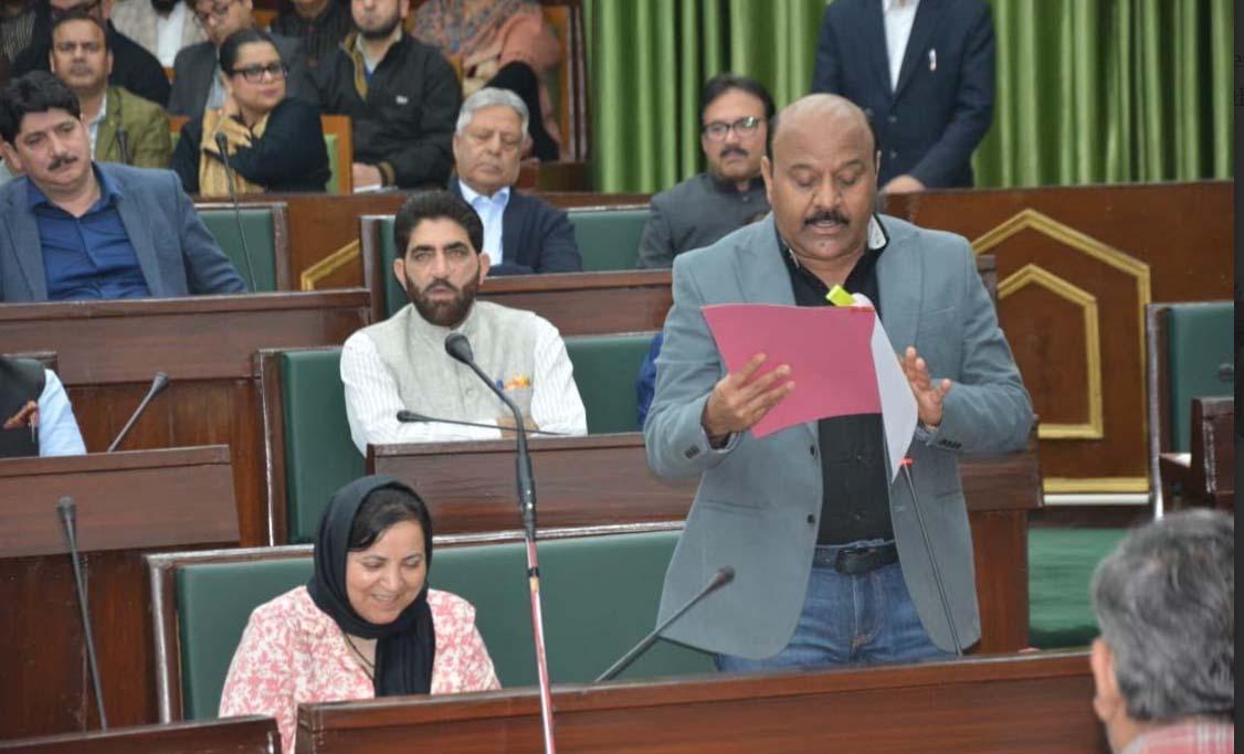 Govt won’t compromise on quality of macadamization works: Deputy CM