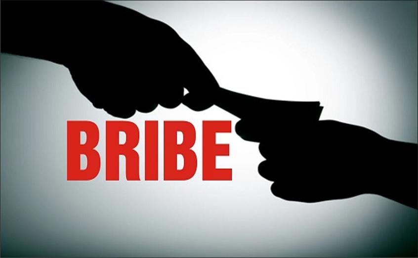 J&K ACB Traps SMC Junior Building Inspector While Accepting ₹10,000 Bribe in Srinagar