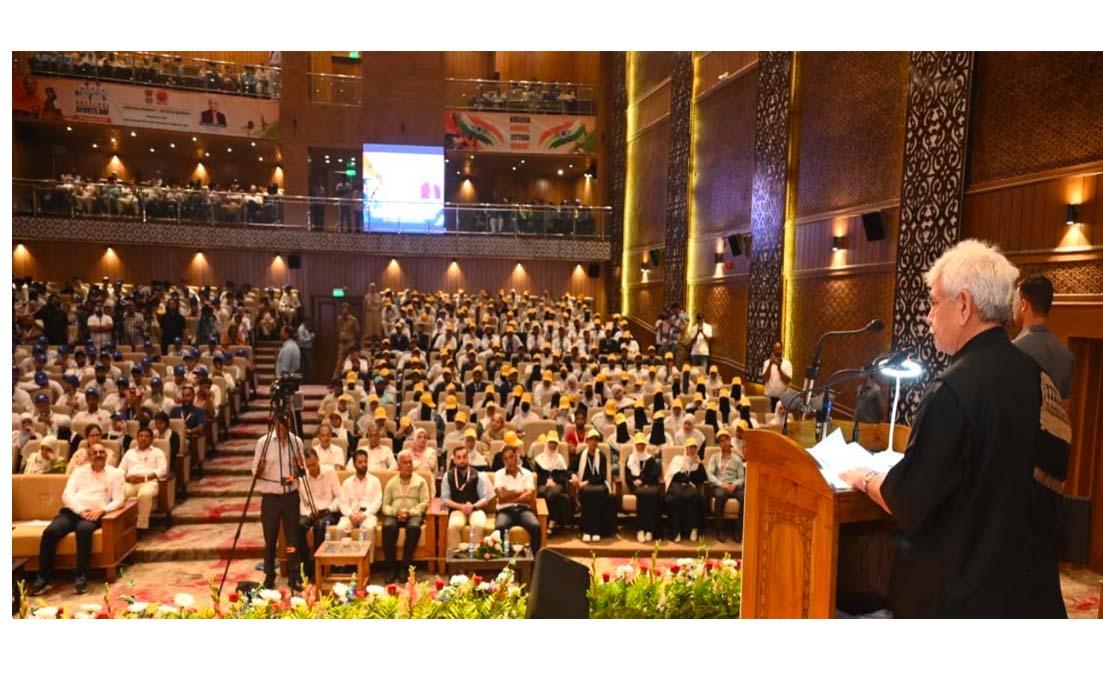 Lieutenant Governor Attended National Sports Day Function; Paid Tributes to Major Dhyan Chand