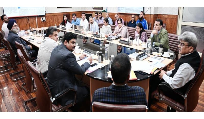 CS reviews implementation of PM-JAY SEHAT in J&K