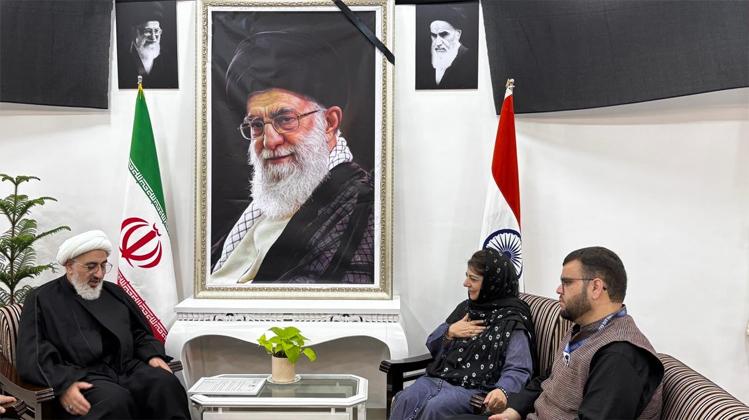 Mehbooba raises students’ safety with Iranian representatives; pays tributes to late Khamenei