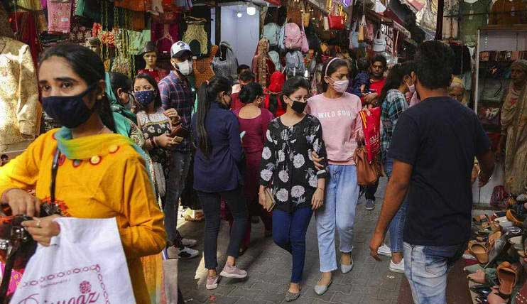 India records 42,982 new COVID-19 cases, 533 deaths in a day; recovery rate at 97.37%
